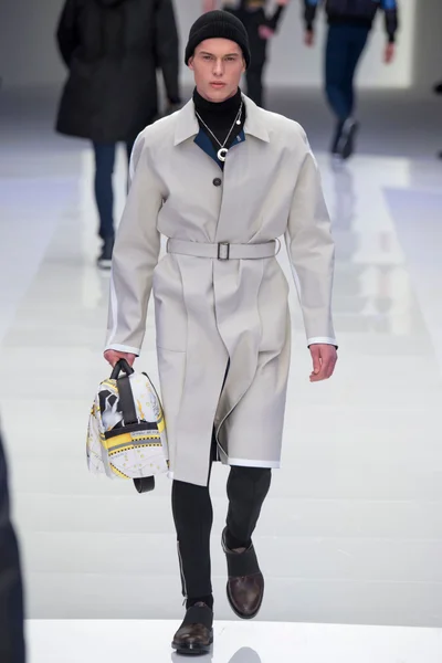 Look 35